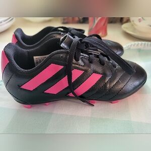 Girls Addidas Soccer Shoes Sz. 13